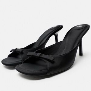 Zara NWT heeled mules with bow